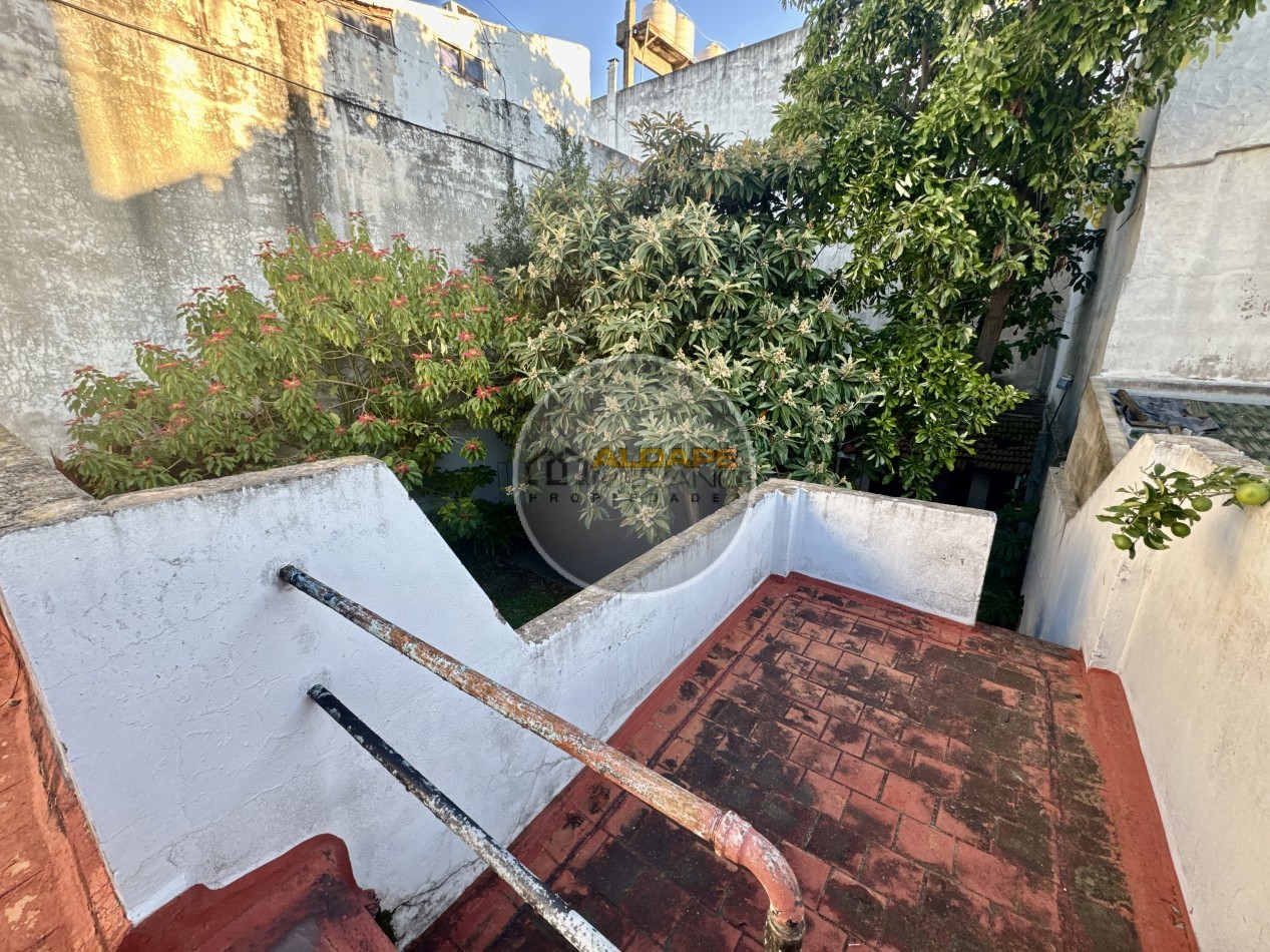 Se Vende Casa cinco ambientes, con cochera, Apto Credito Hipotecario!!