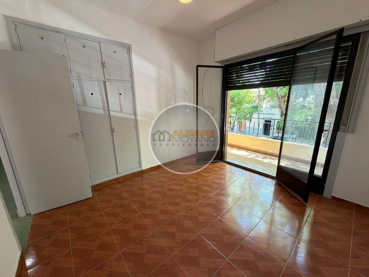 Se vende Casa PH, tres ambientes, totalmente independiente, Devoto