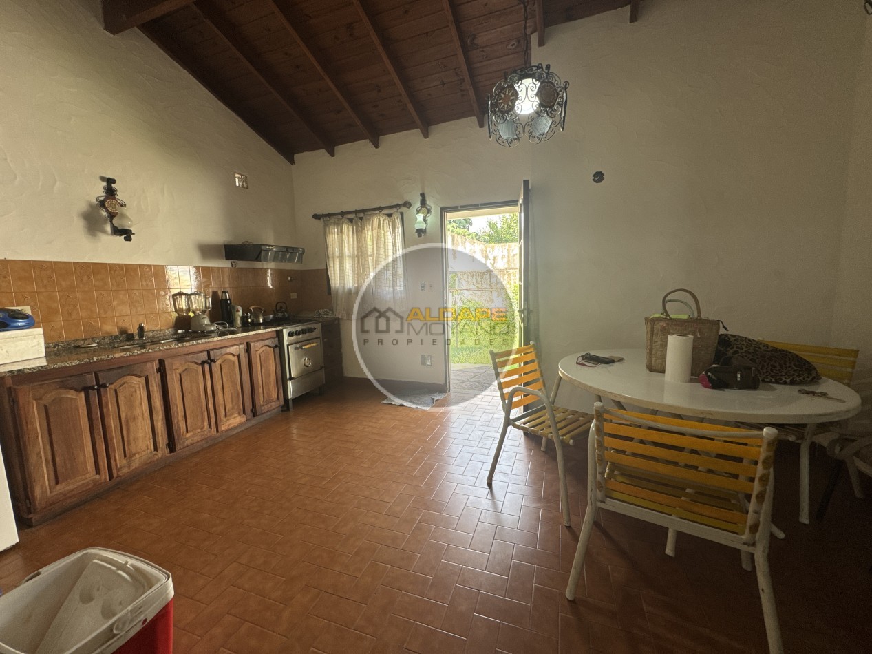 Se Vende Casa tres amb, lote propio (Castelar)