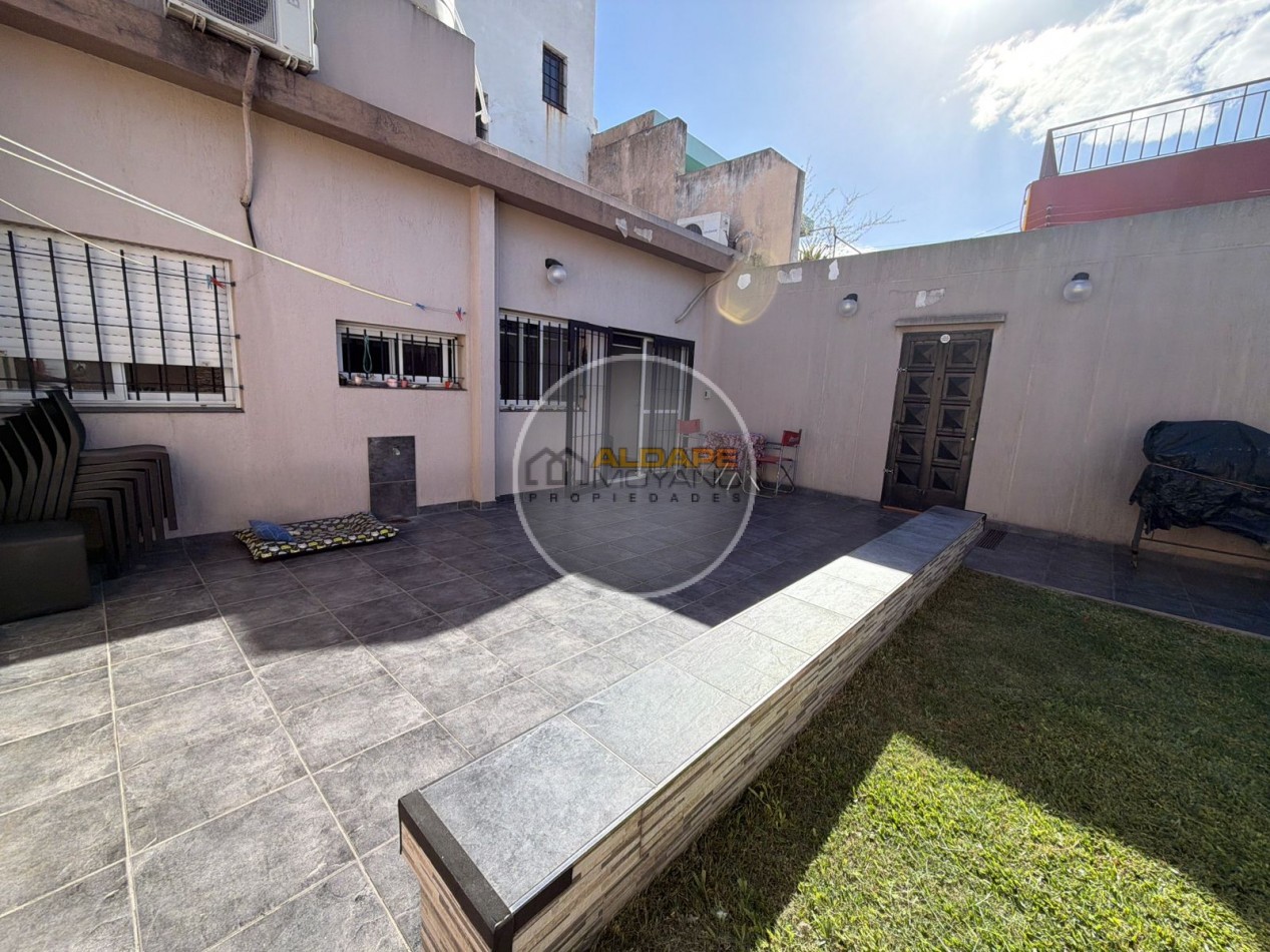 En Venta PH cuatro ambientes con cochera (Lomas del Mirador)