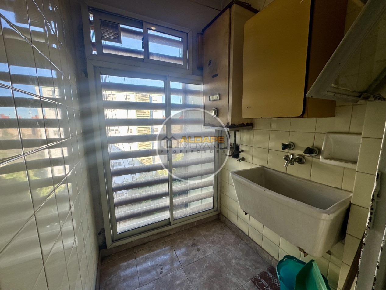 Se Vende departamento tres ambientes (barrio copello)