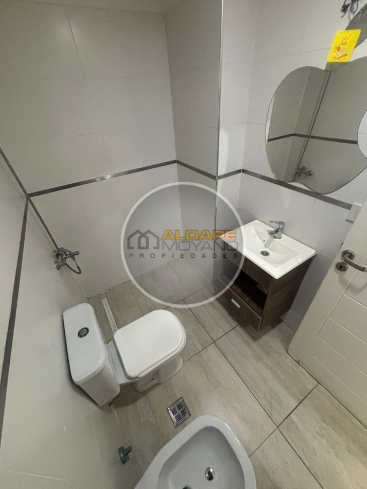 Se alquila departamento dos ambientes (Moron)