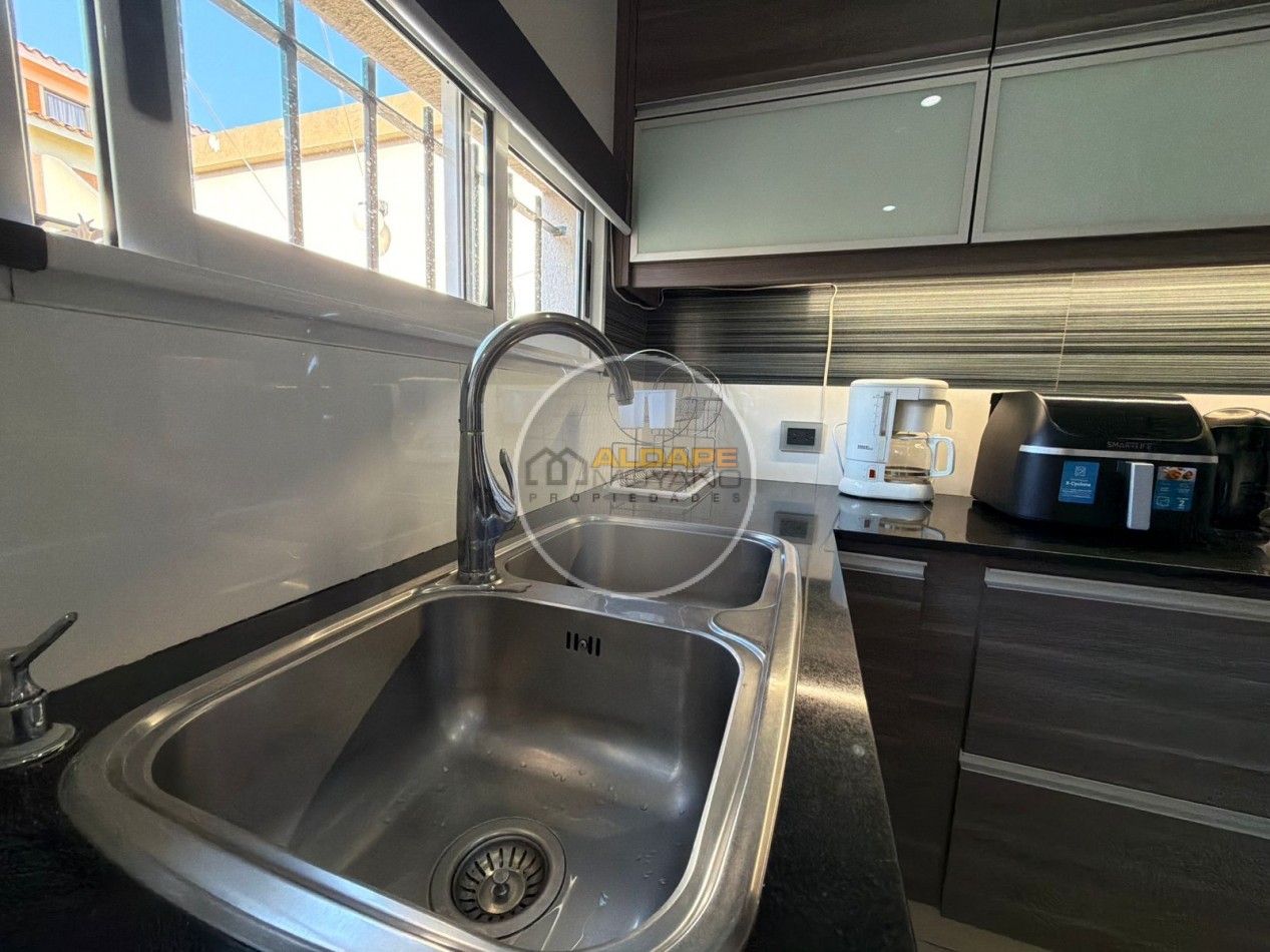 En Venta PH cuatro ambientes con cochera (Lomas del Mirador)