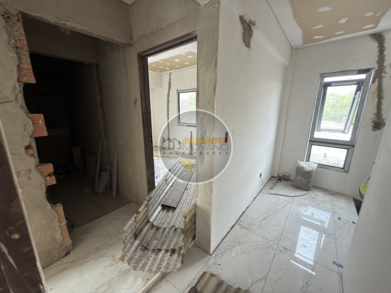 Se Vende Galpon con vivienda cuatro ambientes (Mataderos)