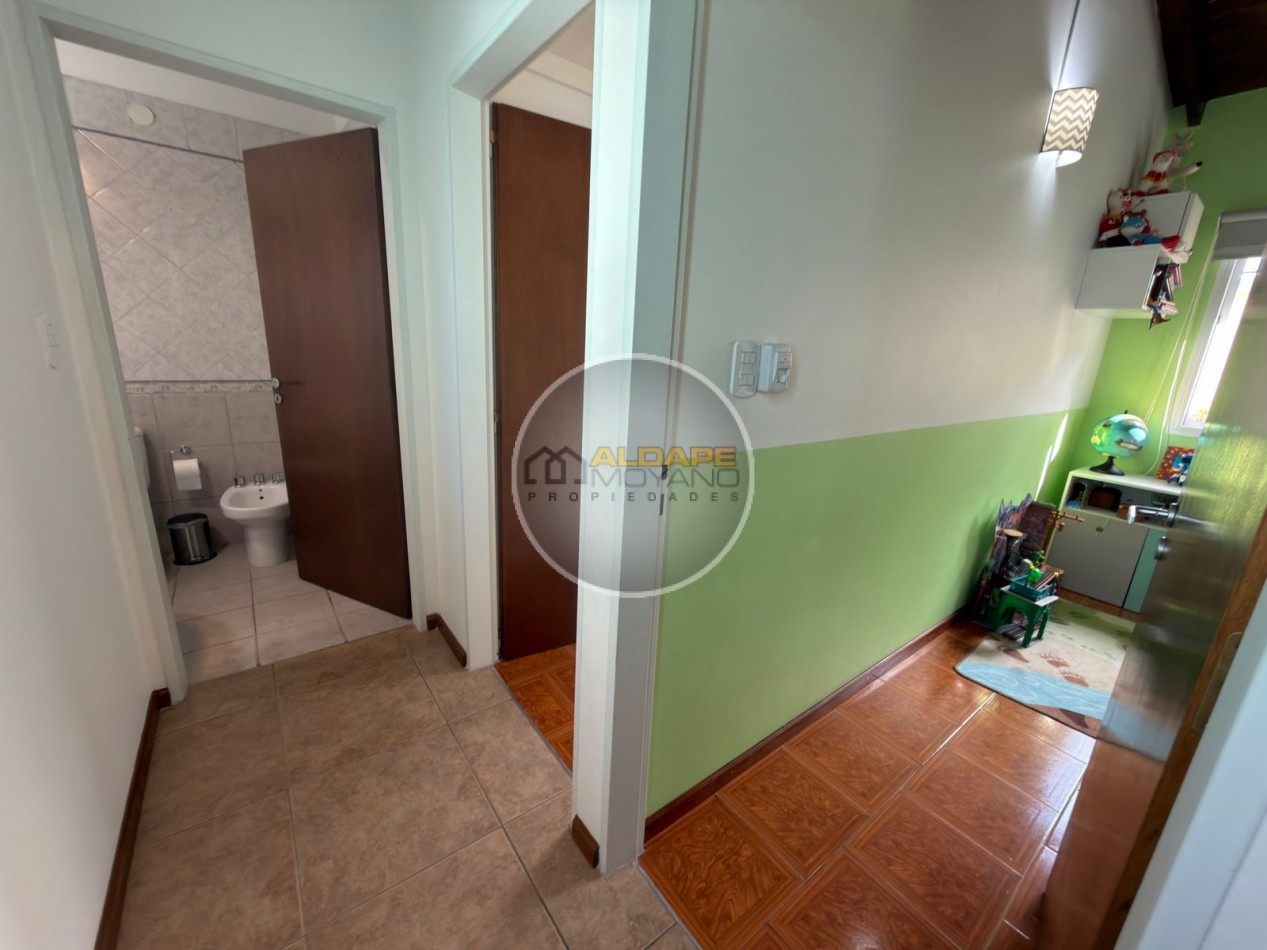 Se Vende PH tres ambientes, Impecable, apto credito (Parque Avellaneda)