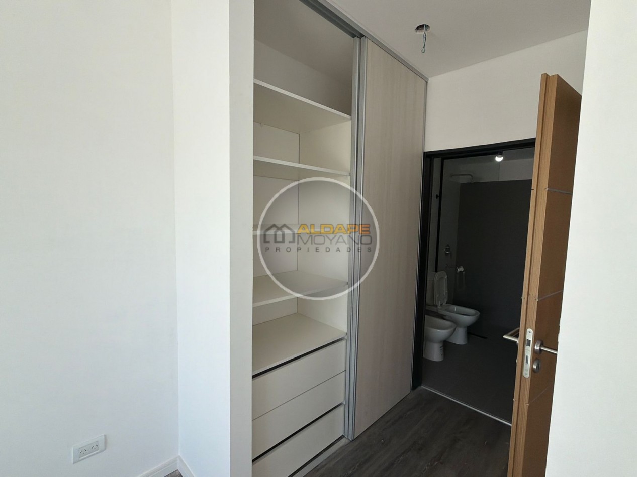 Se vende departamentosemi piso, tres amb. A estrenar!! (Villa Lugano)