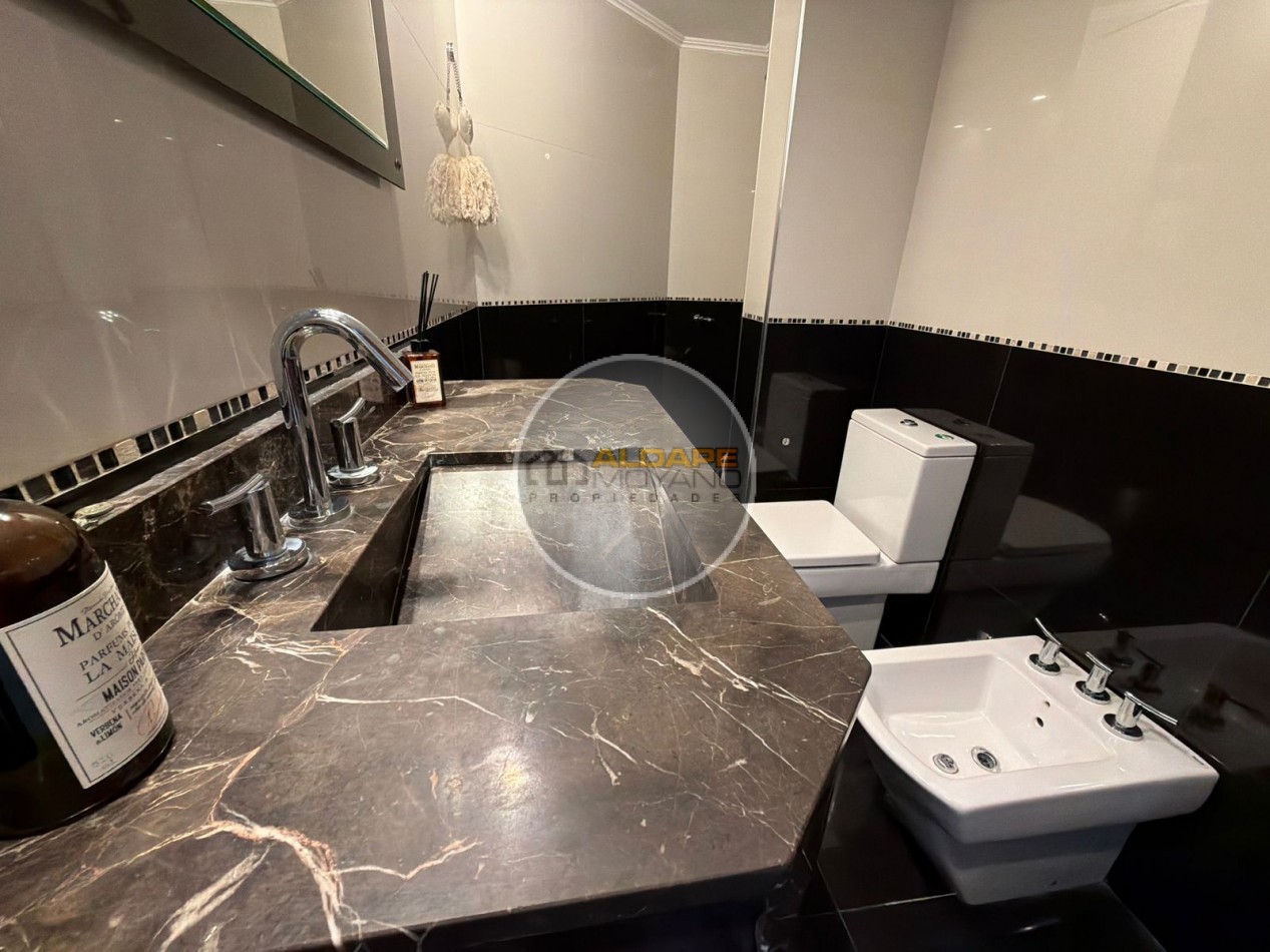 En Venta PH cuatro ambientes con cochera (Lomas del Mirador)