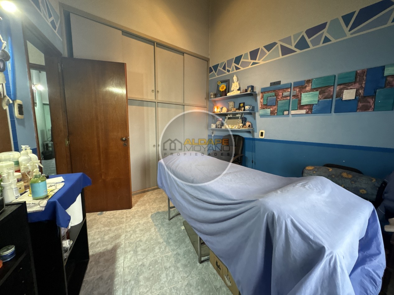 Se Vende Casa Cuatro ambientes, cochera pasante, Excelente (Lanus Oeste)