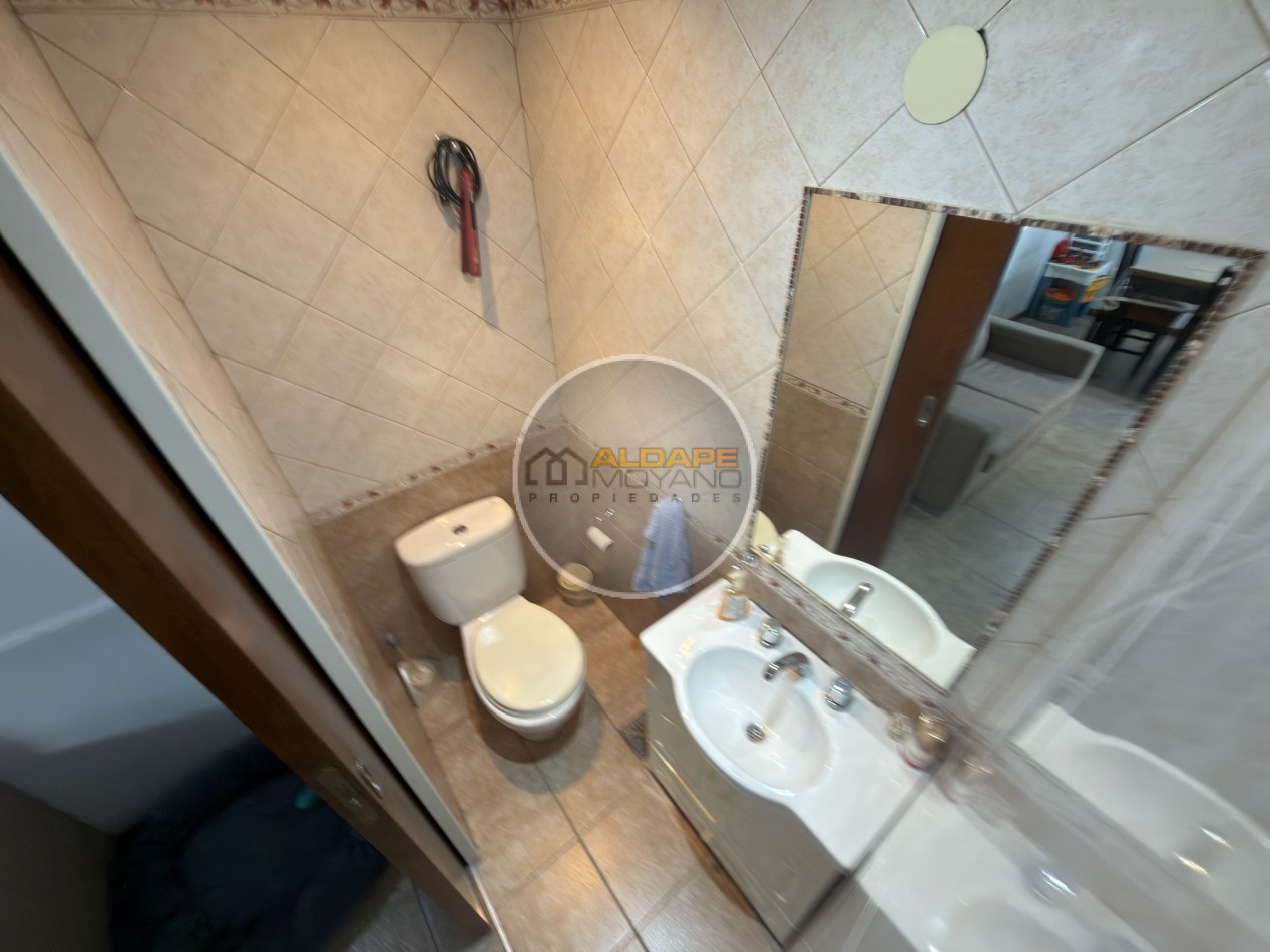 Se Vende PH tres ambientes, Impecable, apto credito (Parque Avellaneda)