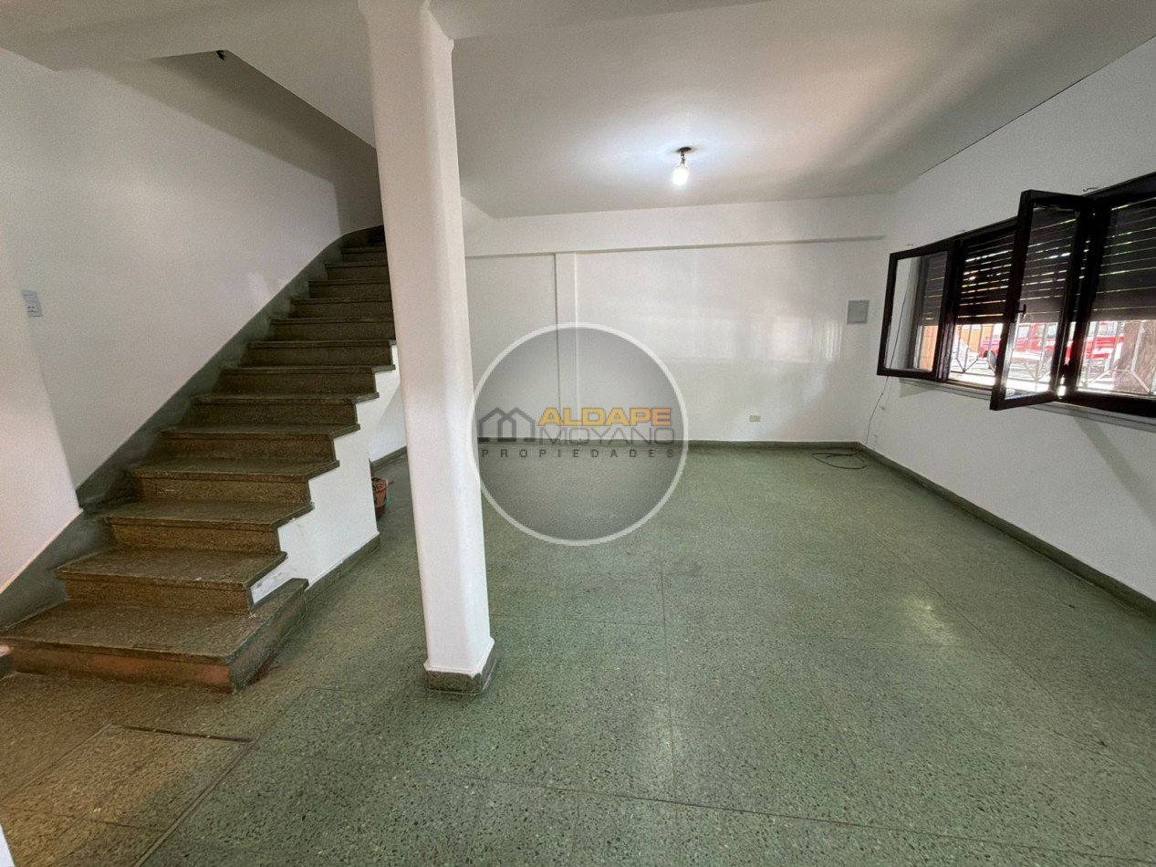 Se vende Casa PH, tres ambientes, totalmente independiente, Devoto