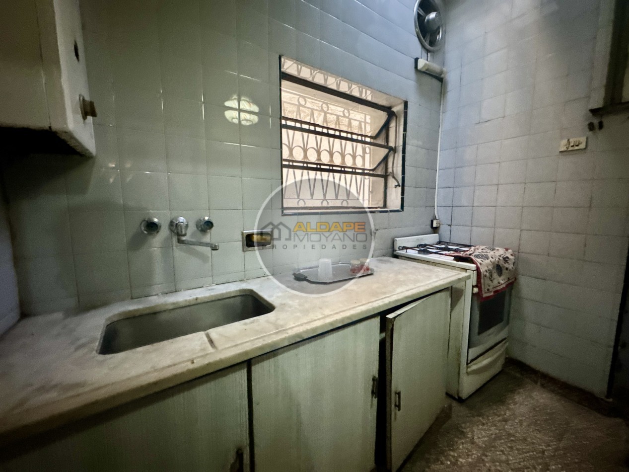 Se Vende Casa cinco ambientes, con cochera, Apto Credito Hipotecario!!