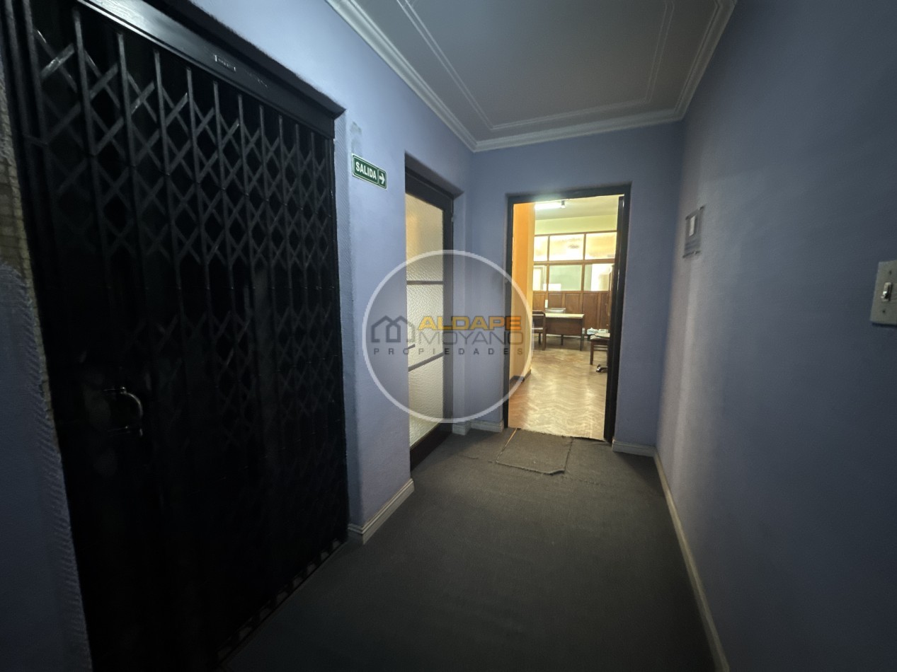 Se Vende Oficina (Monserrat)