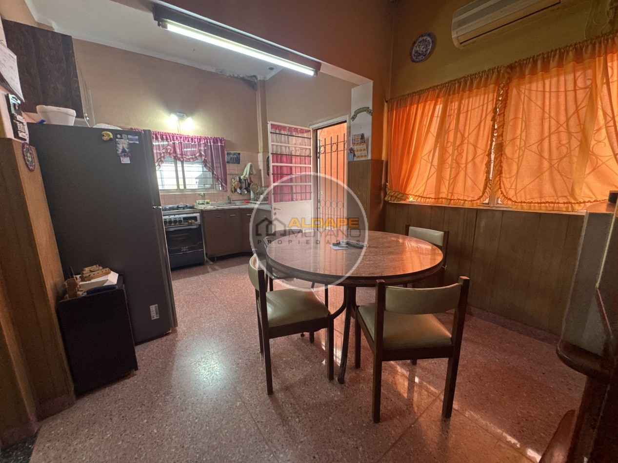 Se Vende Casa ideal multifamiliar, con piscina y garage (Tablada)