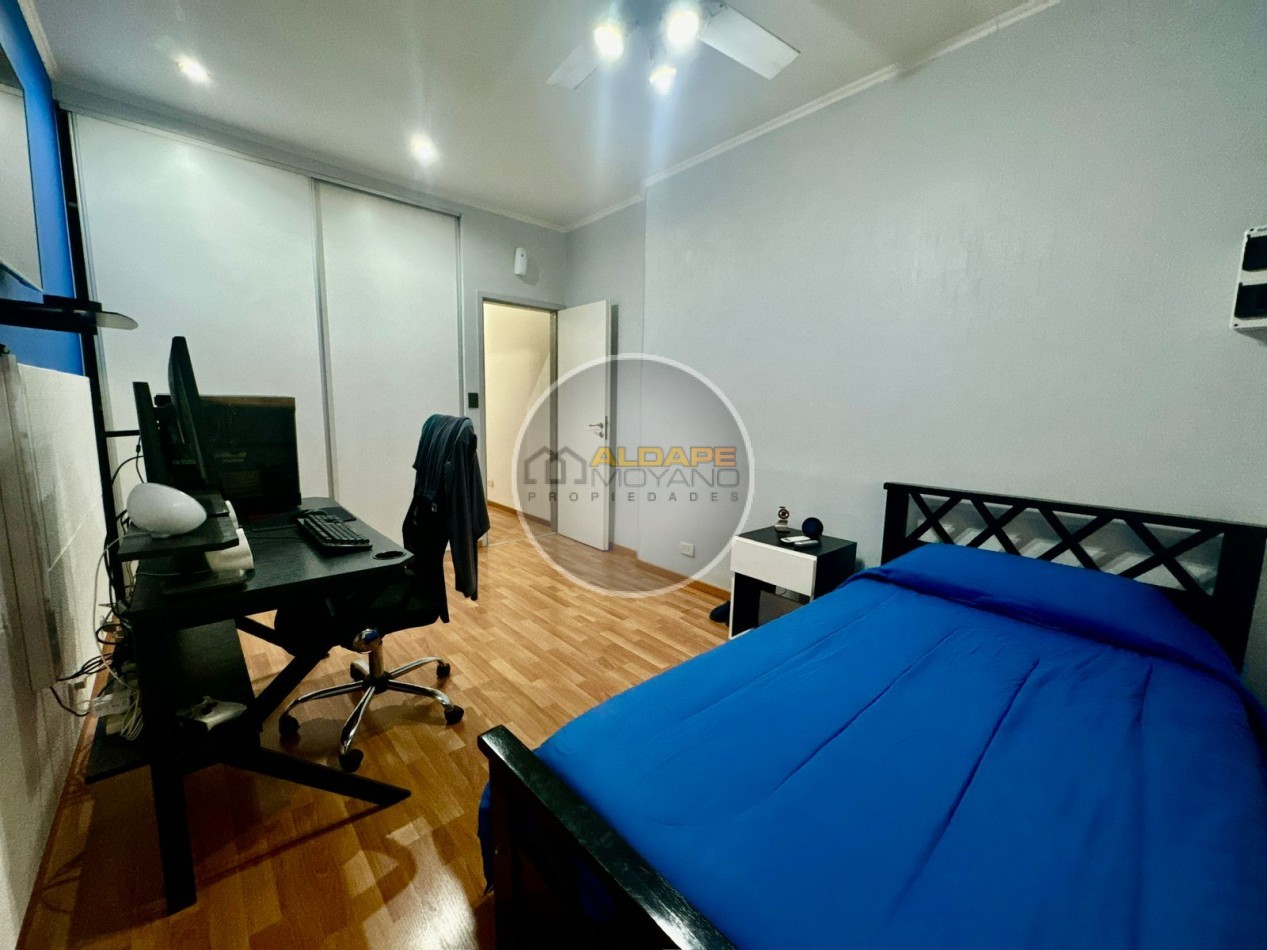 Se vende PH tipo casa, tres ambientes con cochera (Villa Lugano)