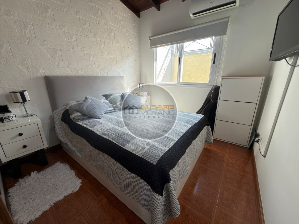 Se Vende PH tres ambientes, Impecable, apto credito (Parque Avellaneda)