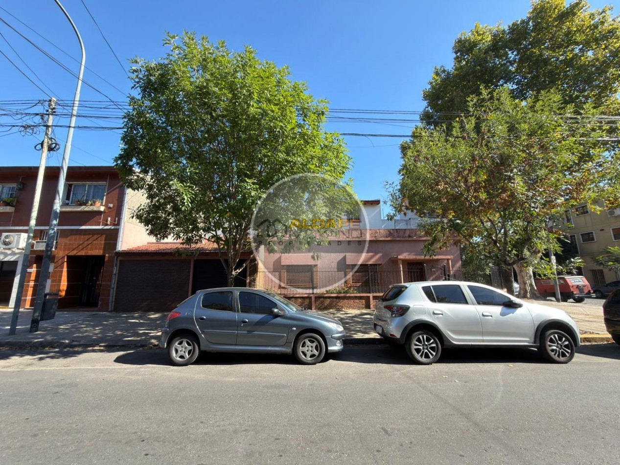 Se vende Casa/Lote con planos aprobados. (1000 metros vendibles)