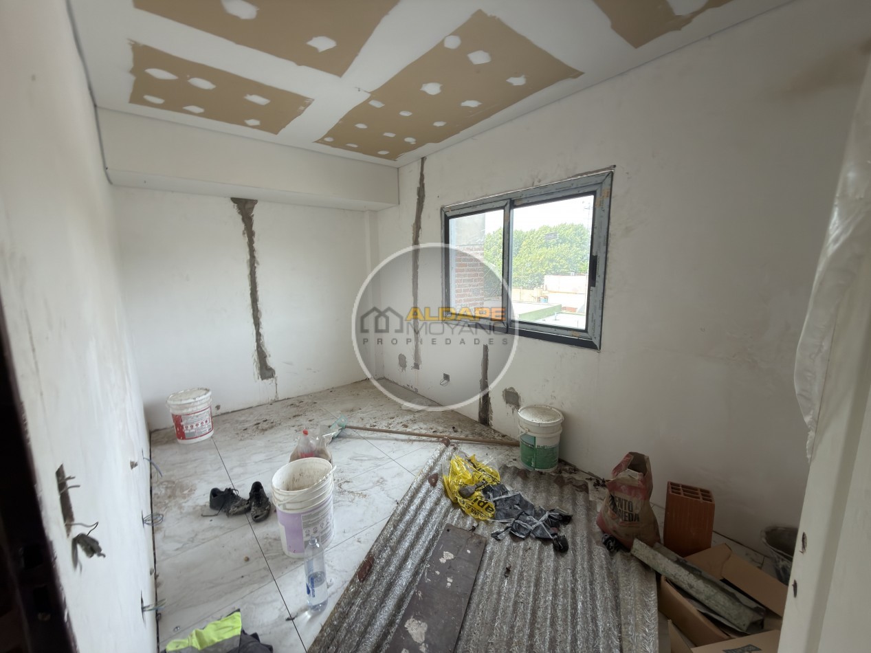 Se Vende Galpon con vivienda cuatro ambientes (Mataderos)