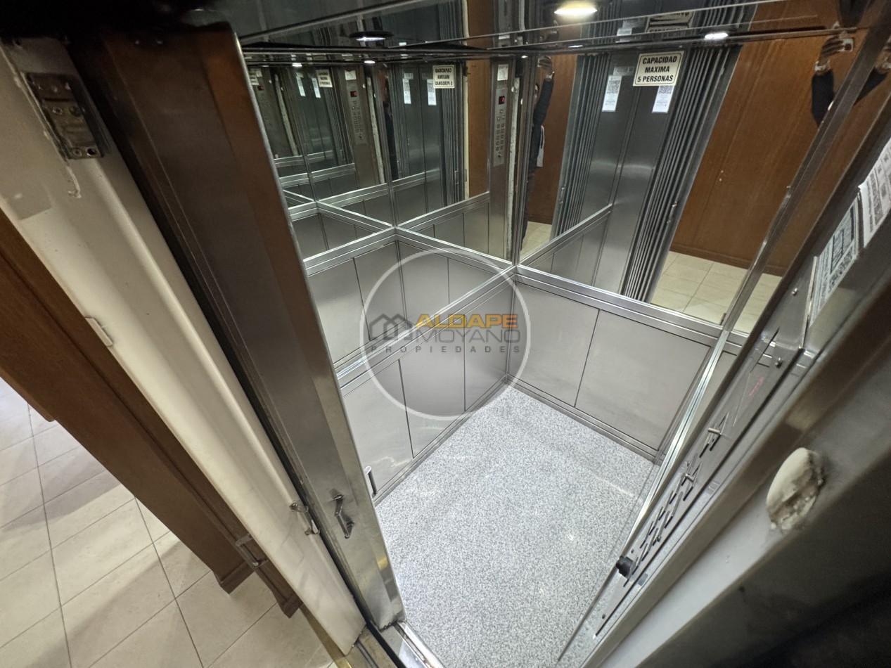 Se Vende Oficina (Monserrat)