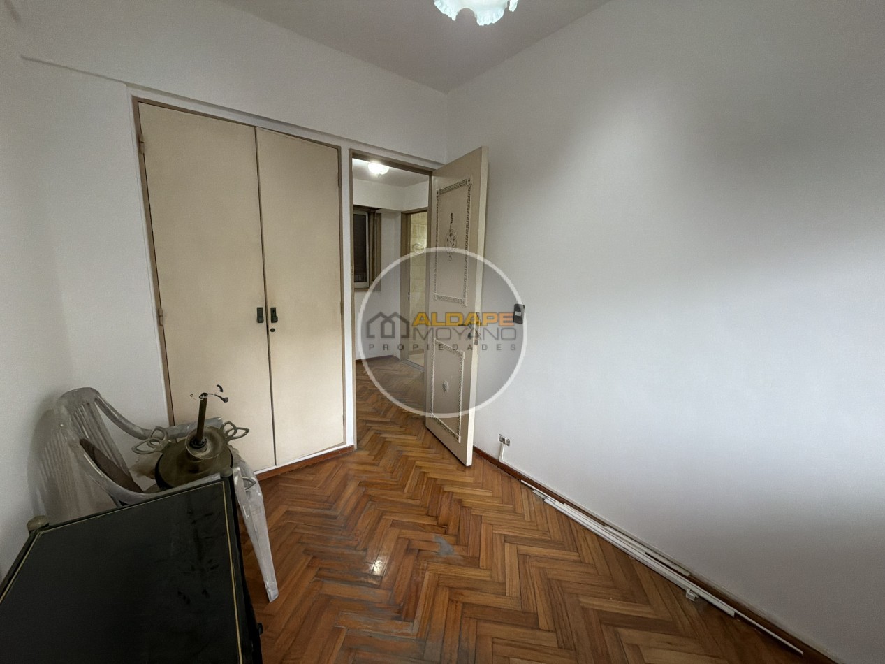 Se Vende Departamento tres amb. (Balvanera)