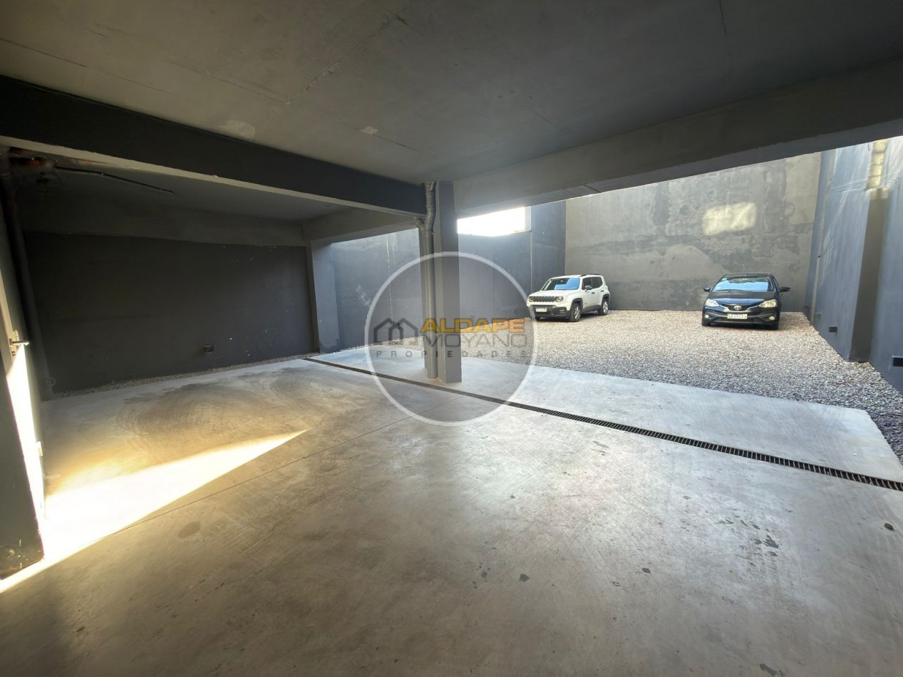 Se vende departamento dos ambientes con cochera, a estrenar (caseros Centro)