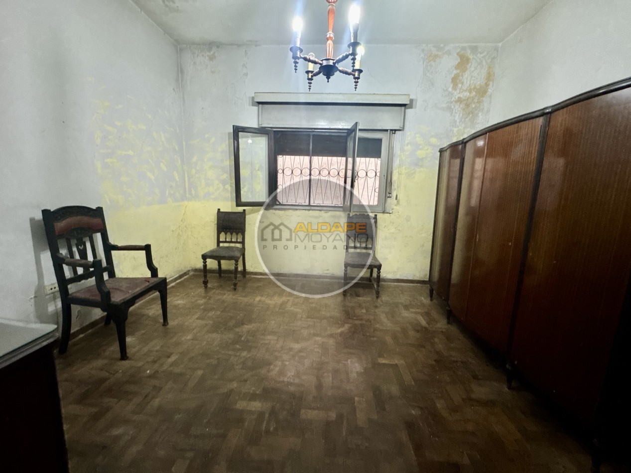 Se Vende Casa cinco ambientes, con cochera, Apto Credito Hipotecario!!