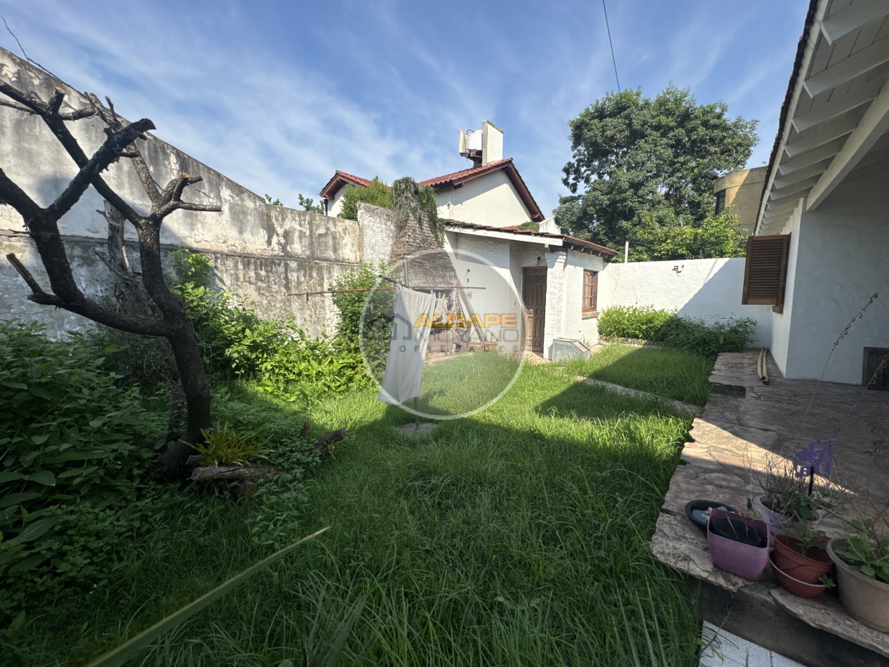 Se Vende Casa tres amb, lote propio (Castelar)