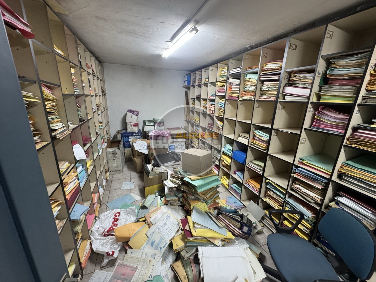 Se Alquila Local Comercial (Centro comercial - Villa Lugano)