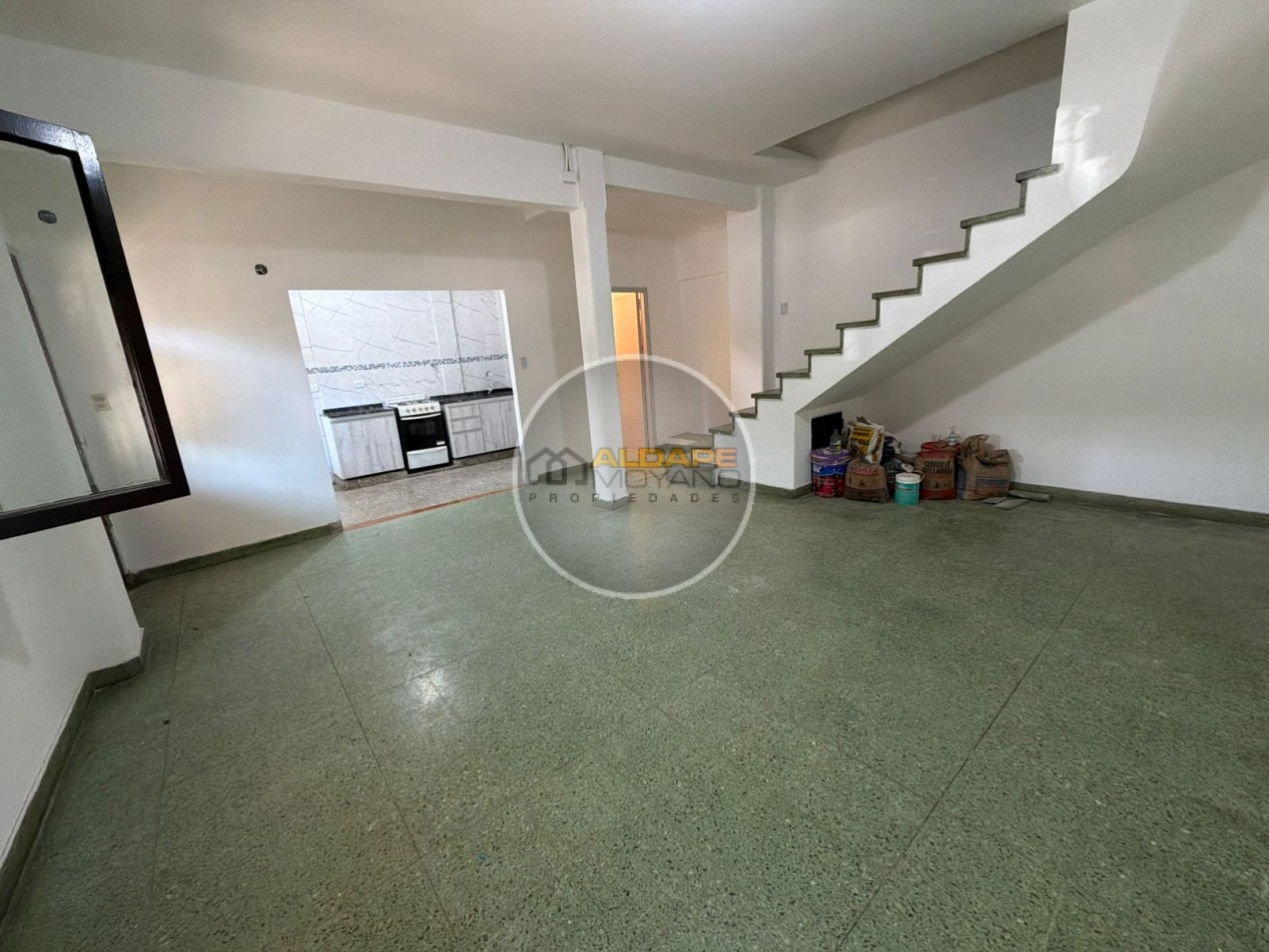 Se vende Casa PH, tres ambientes, totalmente independiente, Devoto
