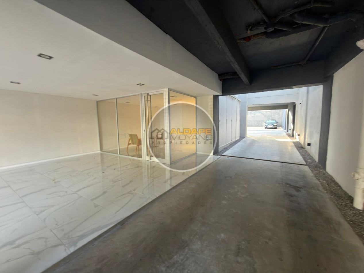 Se vende departamento dos ambientes con cochera, a estrenar (caseros Centro)