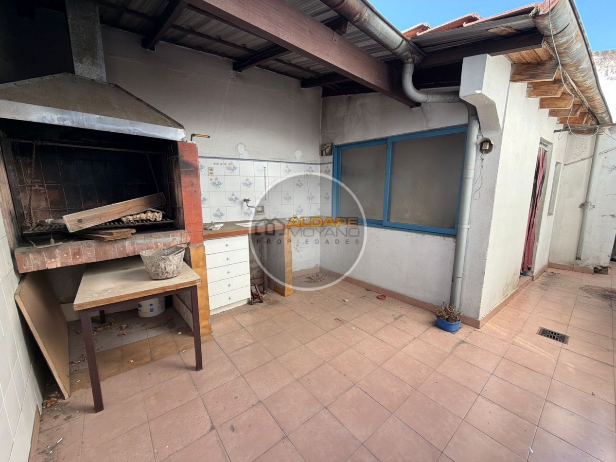 Alquiler comercial: Local, Galpon y vivienda!! (Villa Lugano)