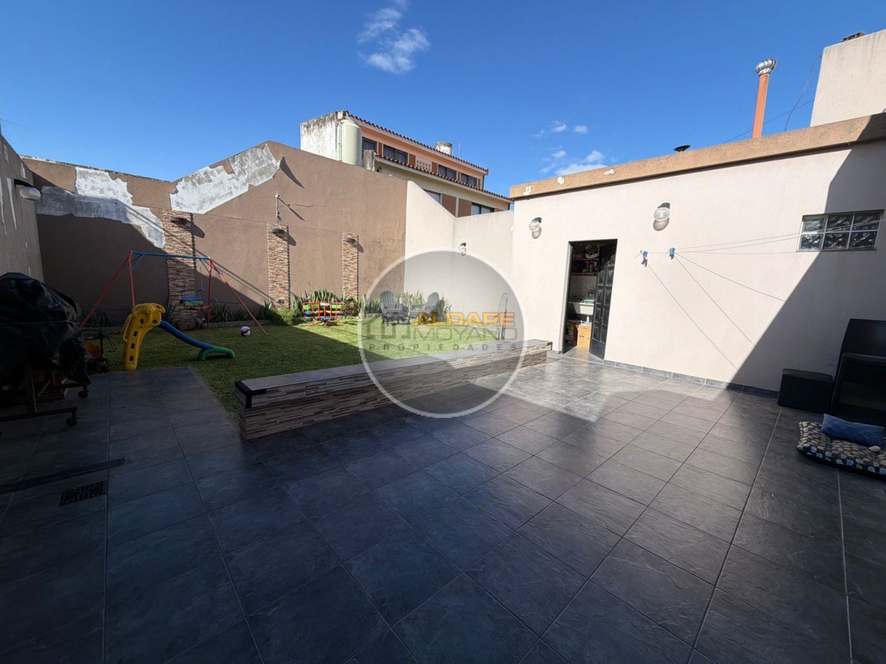 En Venta PH cuatro ambientes con cochera (Lomas del Mirador)