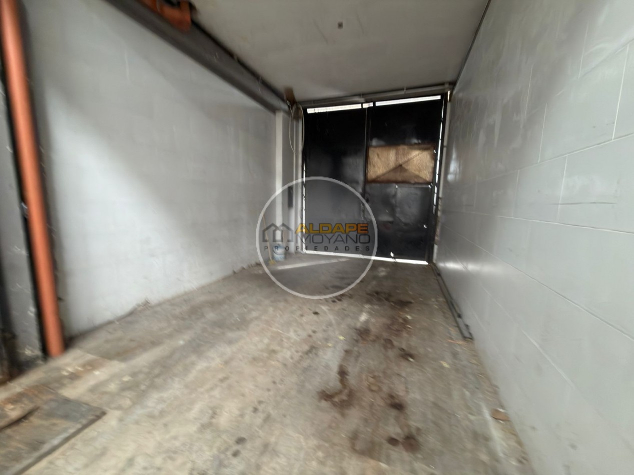 Se Vende Galpon con vivienda cuatro ambientes (Mataderos)