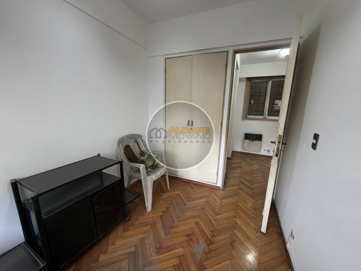 Se Vende Departamento tres amb. (Balvanera)