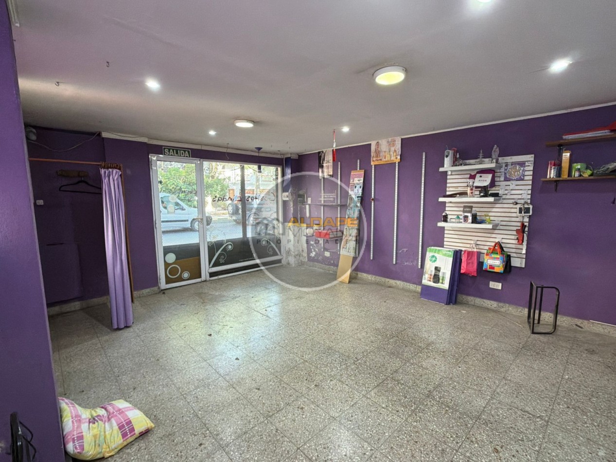 Alquiler comercial: Local, Galpon y vivienda!! (Villa Lugano)
