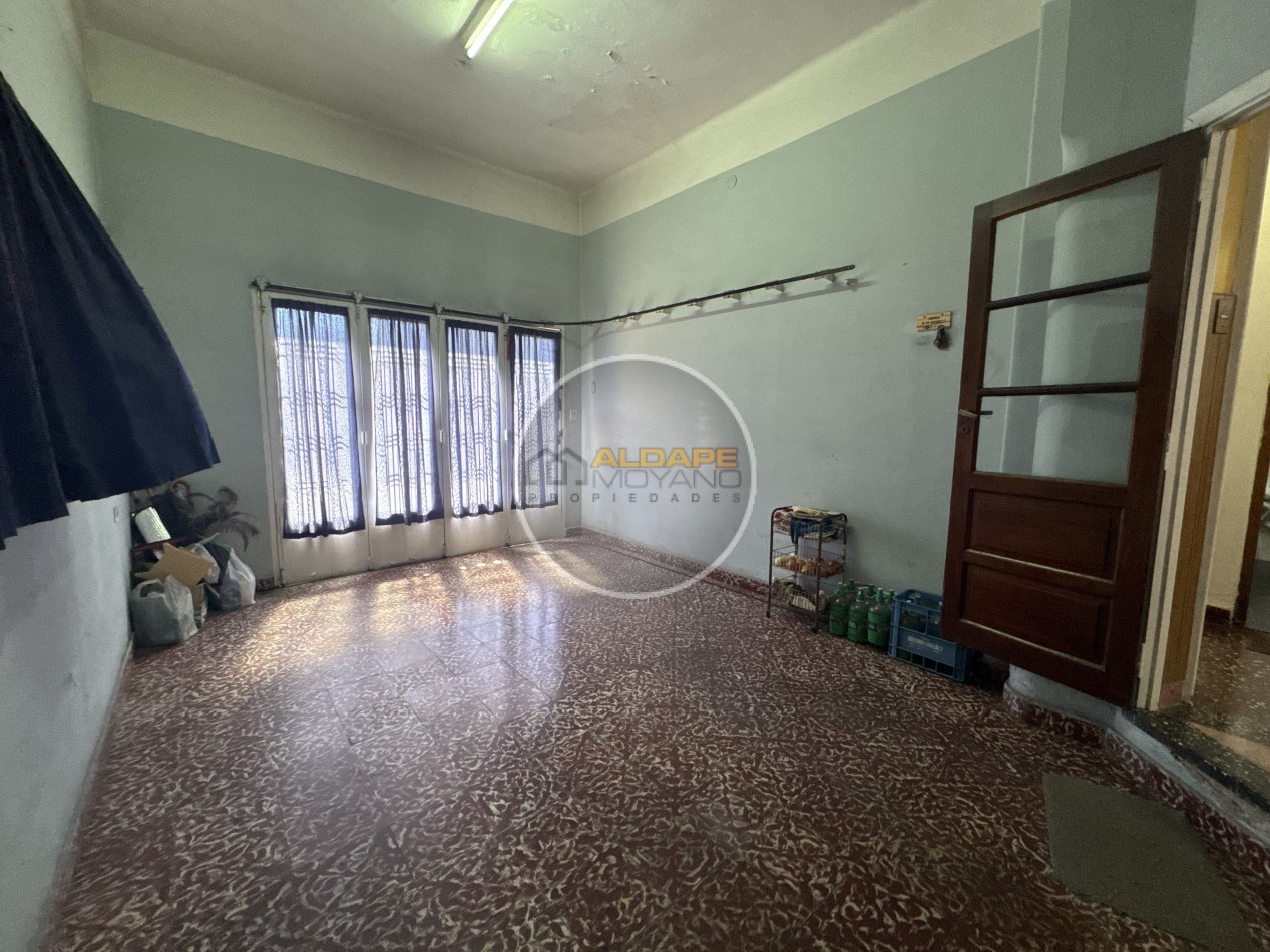 Se Vende Casa ideal multifamiliar, con piscina y garage (Tablada)