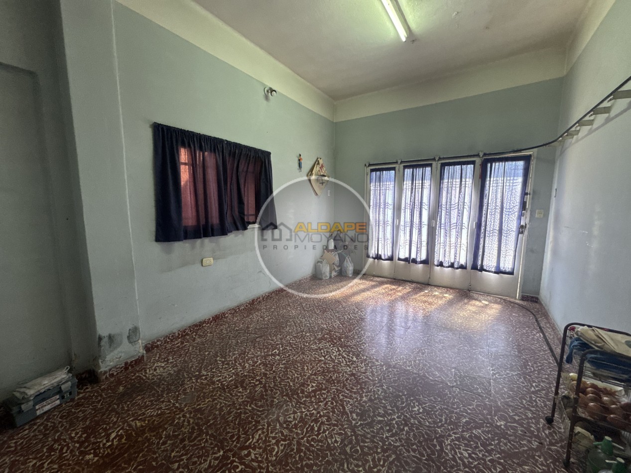 Se Vende Casa ideal multifamiliar, con piscina y garage (Tablada)