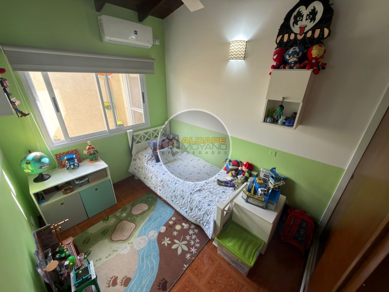 Se Vende PH tres ambientes, Impecable, apto credito (Parque Avellaneda)