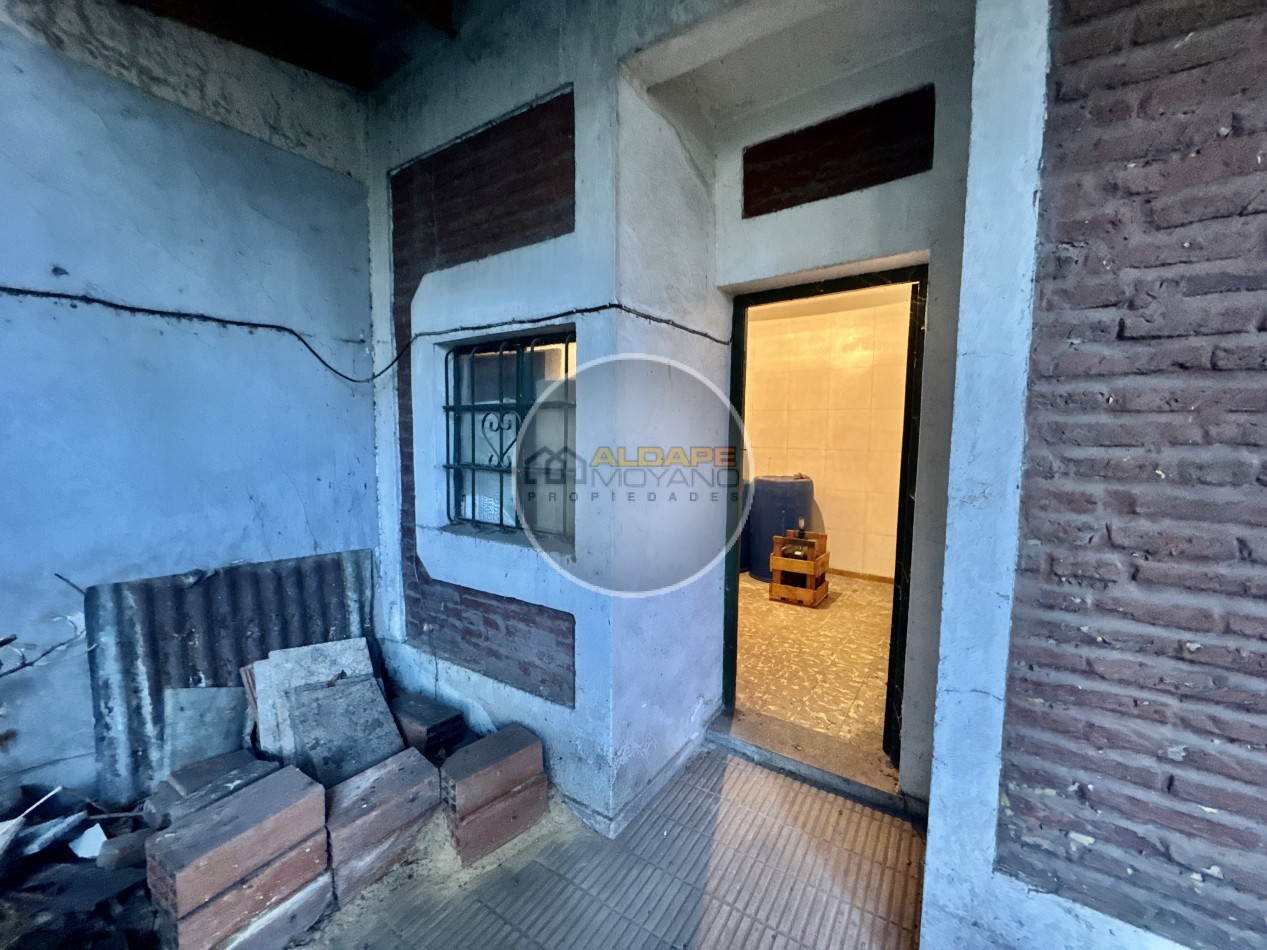 Se Vende Casa cinco ambientes, con cochera, Apto Credito Hipotecario!!