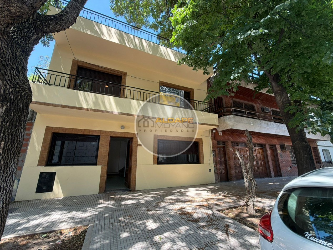 Se vende Casa PH, tres ambientes, totalmente independiente, Devoto