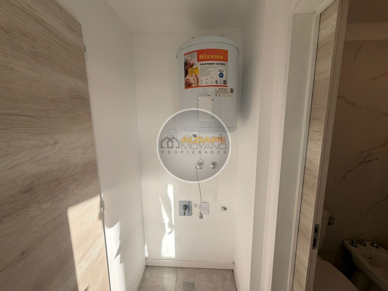 Se vende departamento dos ambientes con cochera, a estrenar (caseros Centro)