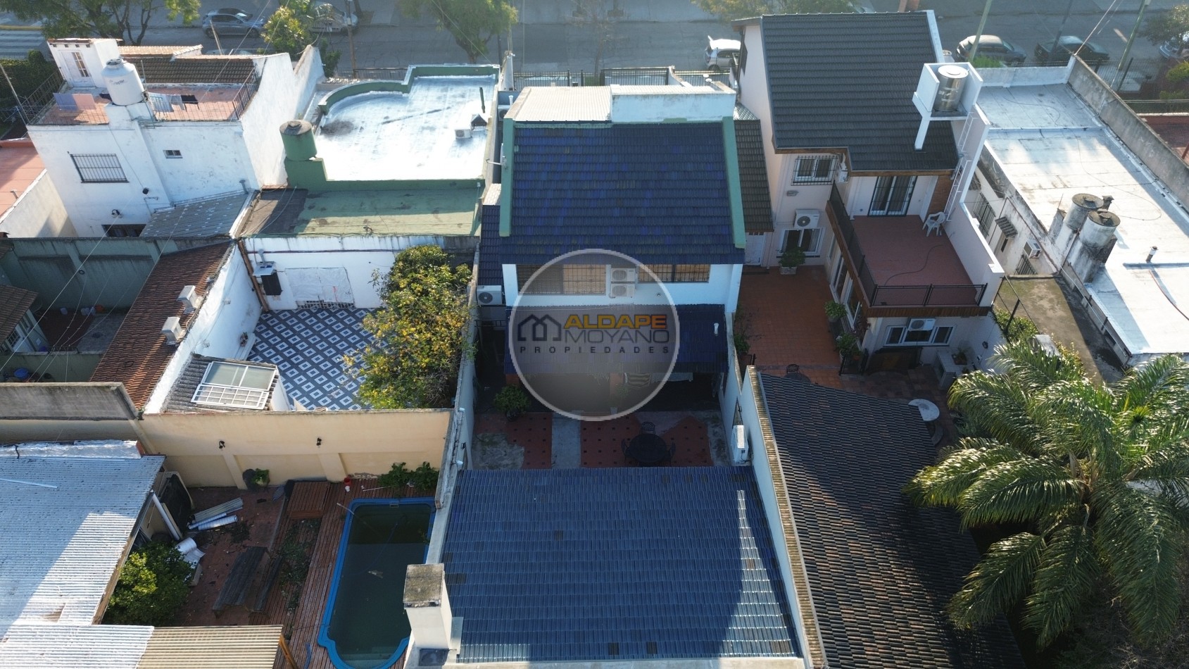 Se Vende Casa Multifamiliar, Cochera Doble, Quincho (Villa Lugano)