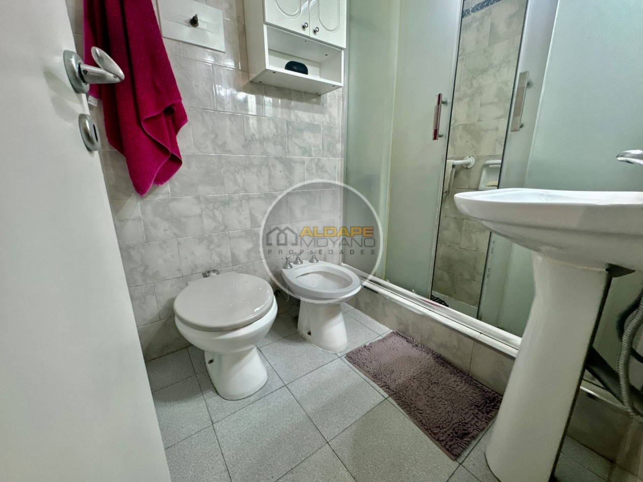 Se vende PH tipo casa, tres ambientes con cochera (Villa Lugano)