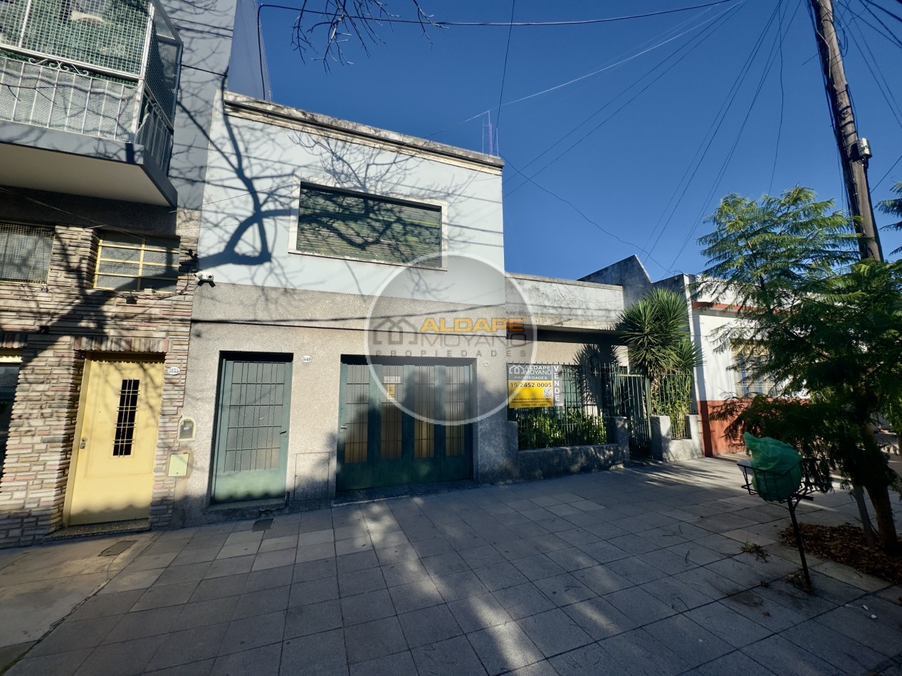 Se Vende Casa cinco ambientes, con cochera, Apto Credito Hipotecario!!