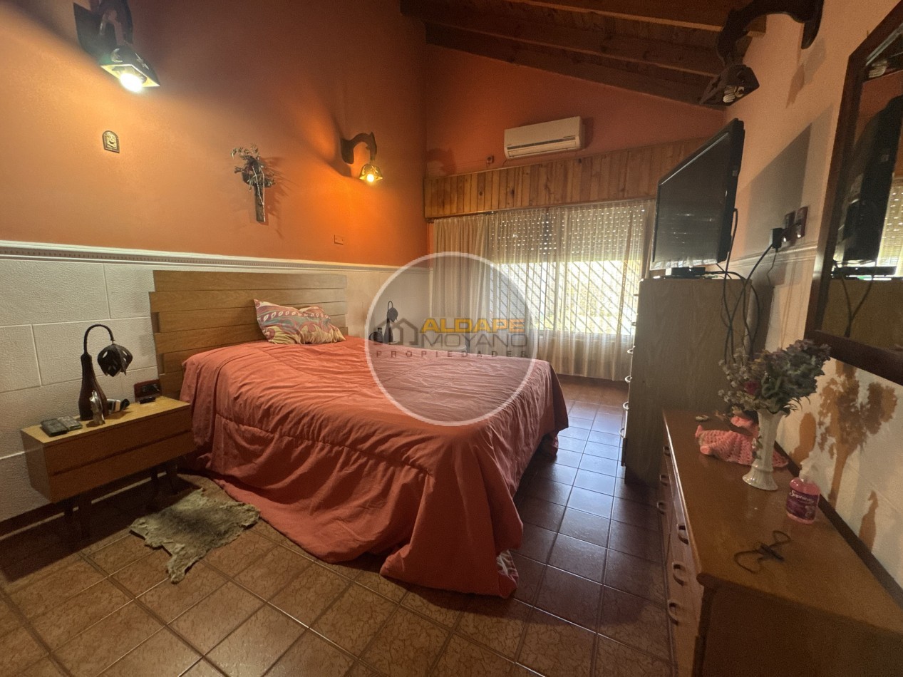 Se Vende Casa ideal multifamiliar, con piscina y garage (Tablada)