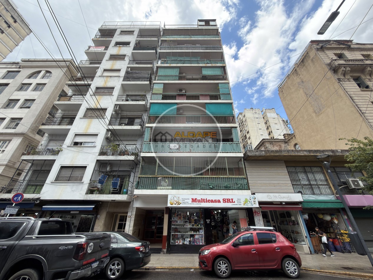 Se Vende Departamento tres amb. (Balvanera)