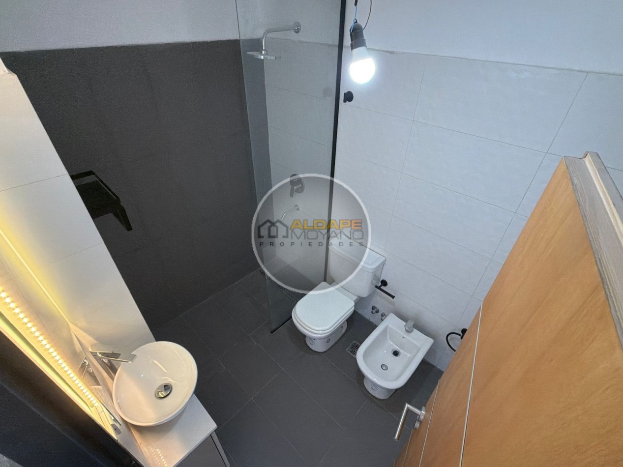 Se vende departamentosemi piso, tres amb. A estrenar!! (Villa Lugano)