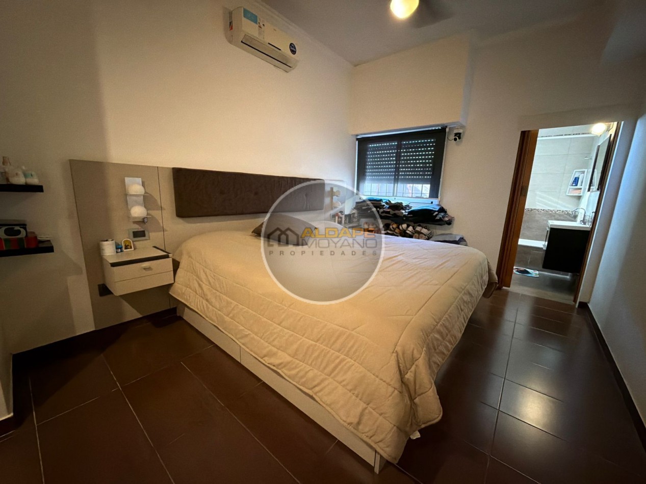 En Venta PH cuatro ambientes con cochera (Lomas del Mirador)