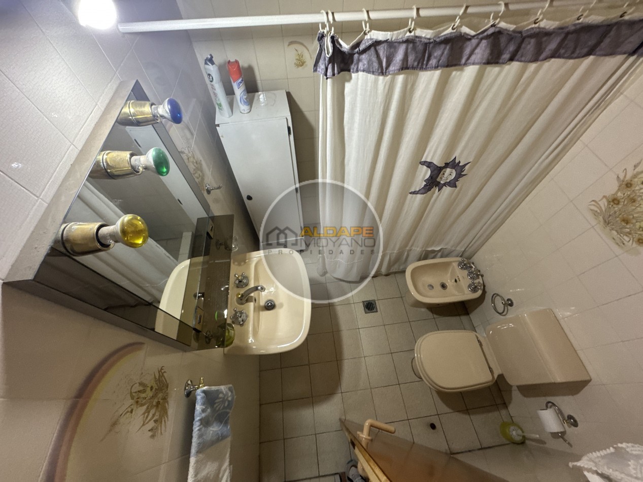 Se Vende Casa ideal multifamiliar, con piscina y garage (Tablada)