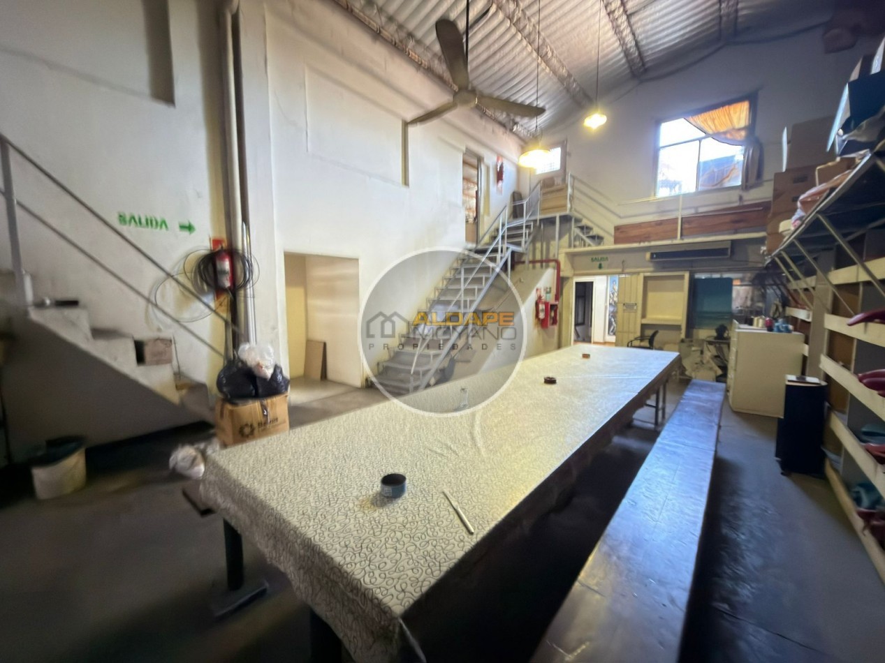 Se Vende Galpon,  total 1600mts2, (Mataderos)