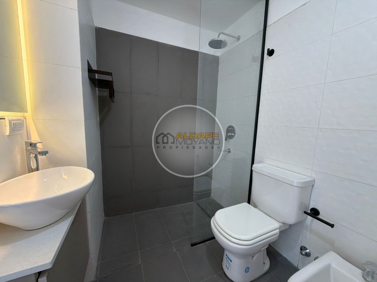 Se vende departamentosemi piso, tres amb. A estrenar!! (Villa Lugano)